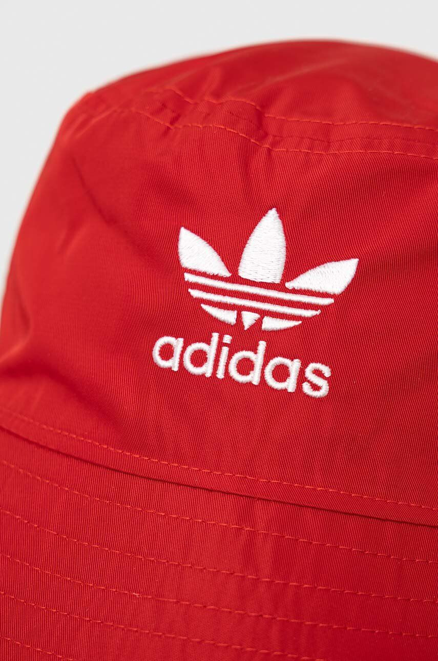 adidas Originals Dvostranski klobuk Thebe Magugu rdeča barva - Pepit.si