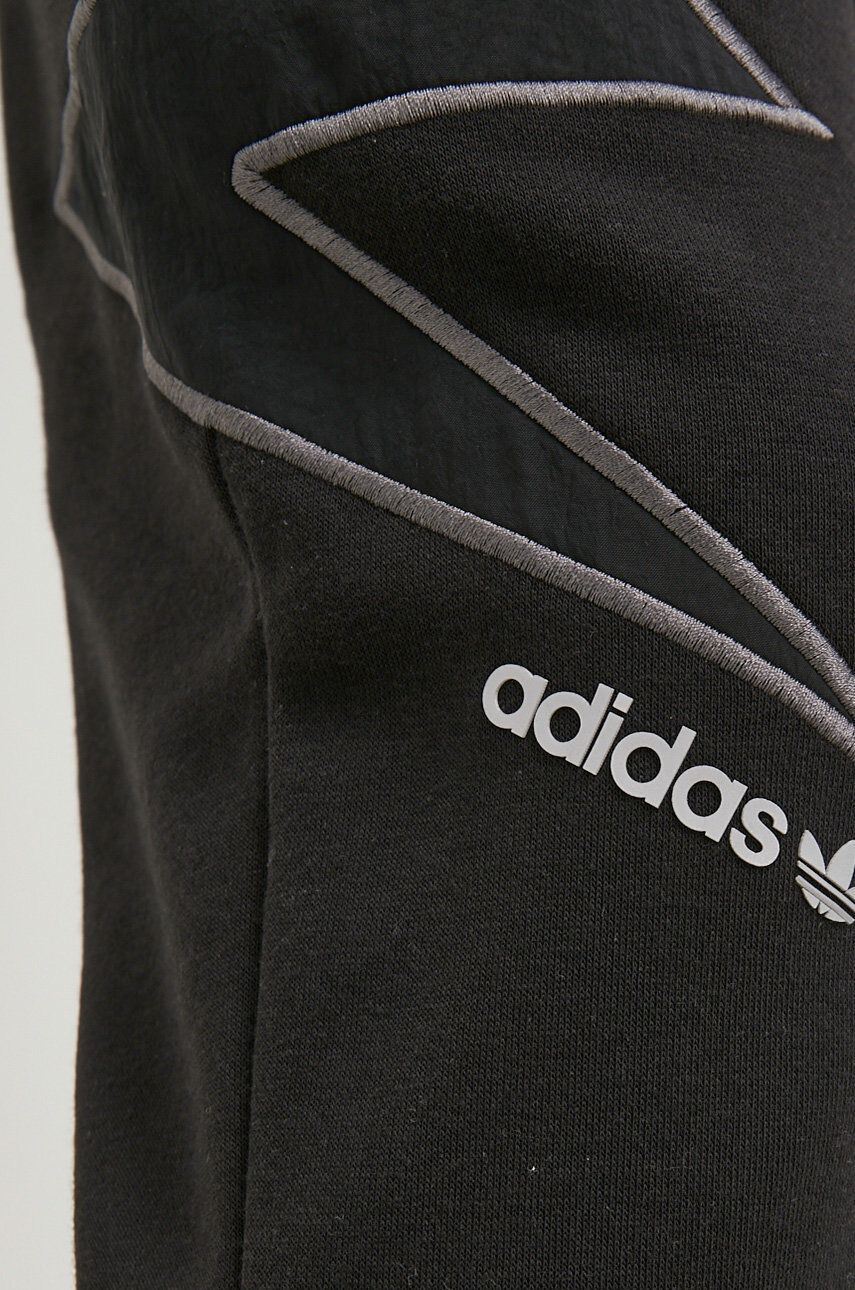 adidas Originals Hlače moški črna barva - Pepit.si