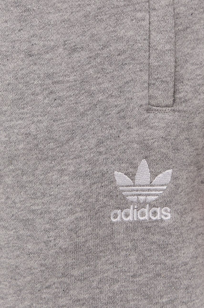 adidas Originals Hlače moški siva barva - Pepit.si