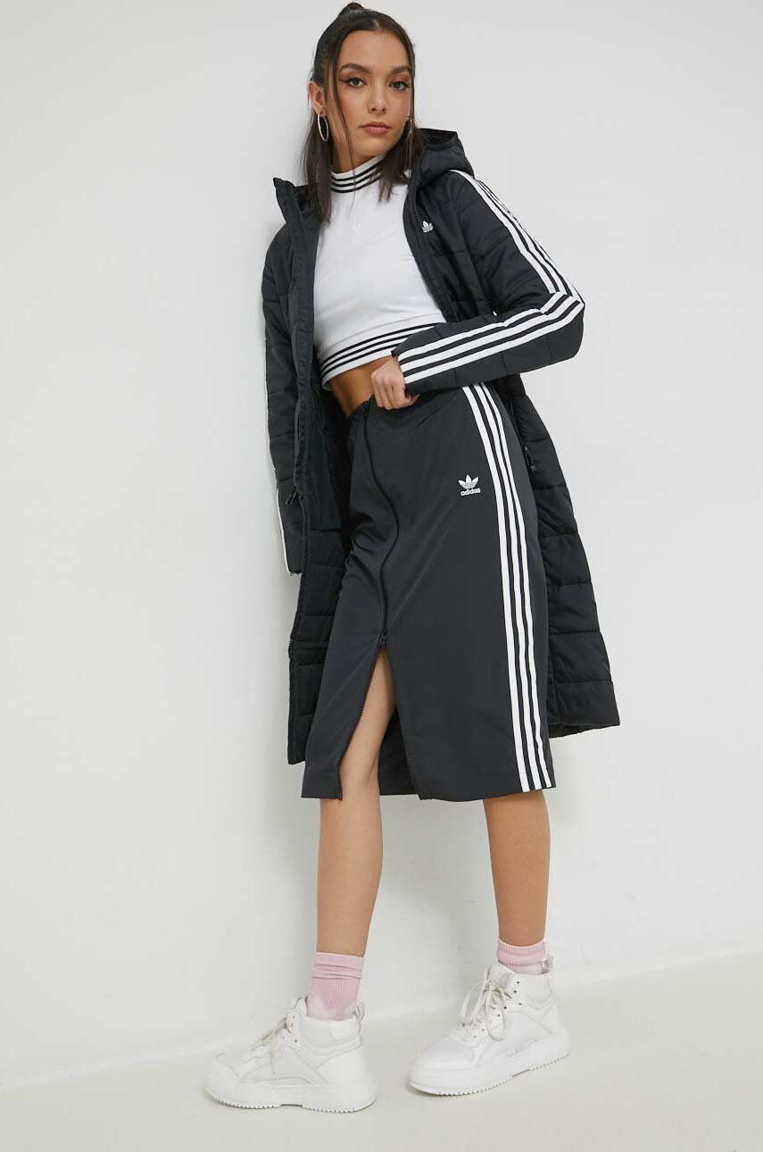 adidas Originals Jakna ženska črna barva - Pepit.si