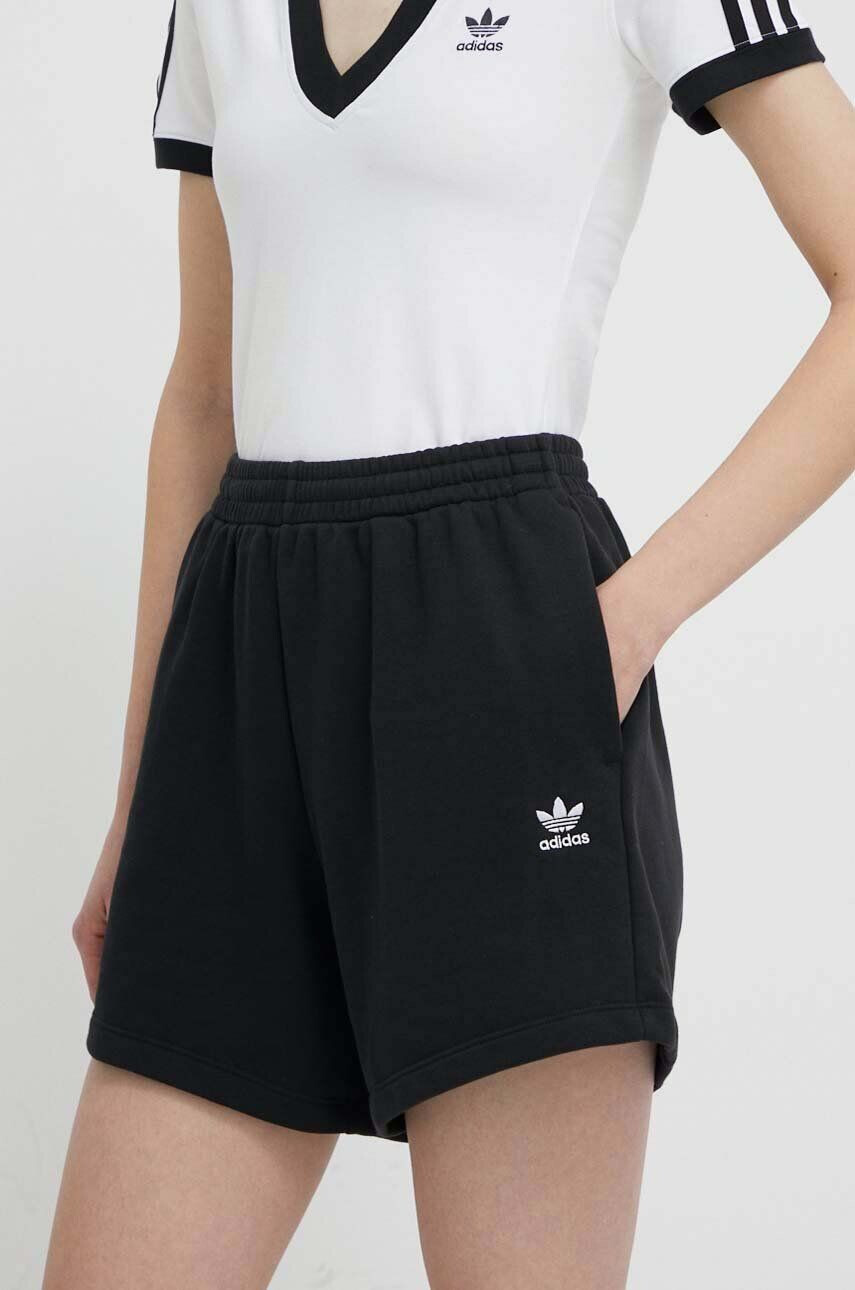 adidas Originals Kratke hlače ženski črna barva - Pepit.si