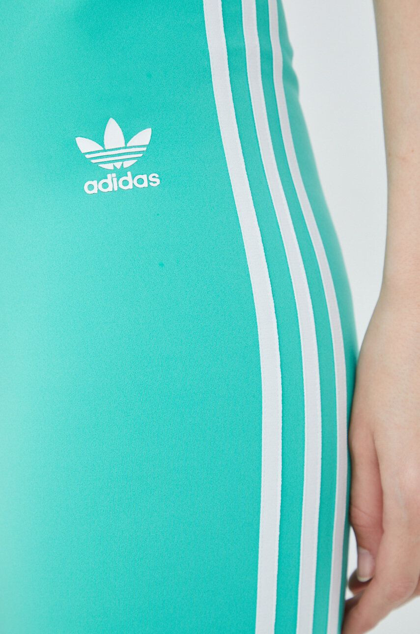 adidas Originals Kratke hlače Adicolor ženske zelena barva - Pepit.si