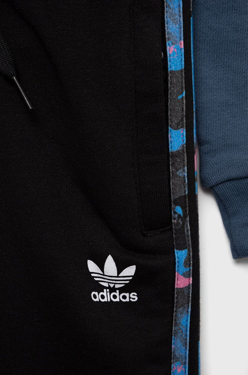 adidas Originals Otroška trenirka vijolična barva - Pepit.si