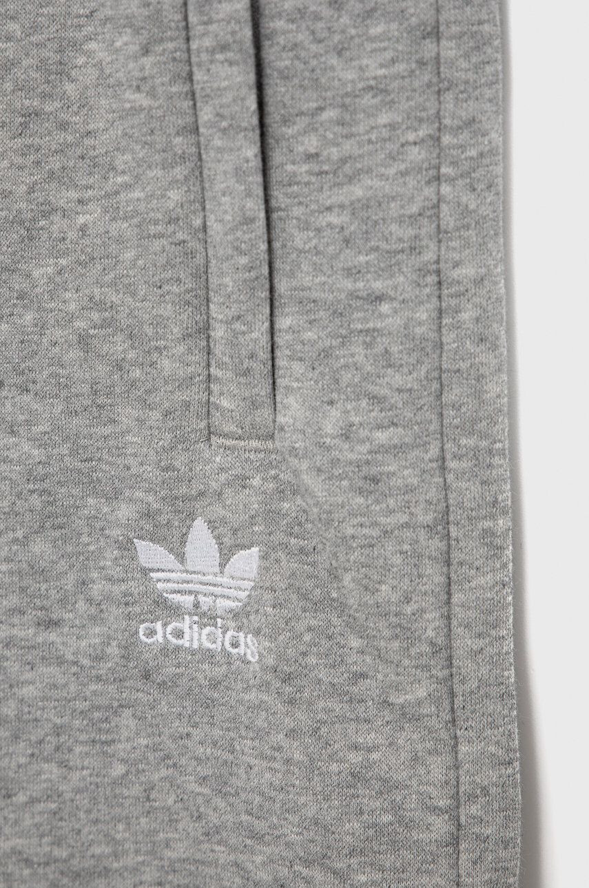 adidas Originals Otroške kratke hlače siva barva - Pepit.si