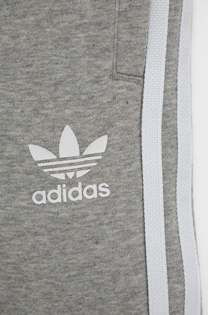 adidas Originals Otroške kratke hlače siva barva - Pepit.si