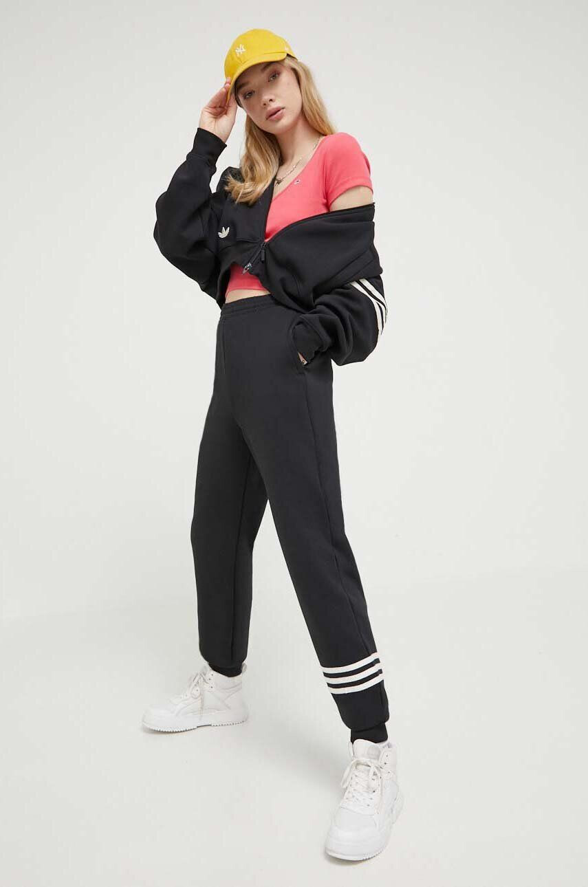 adidas Originals Pulover Neuclassics Tracktop ženski črna barva - Pepit.si