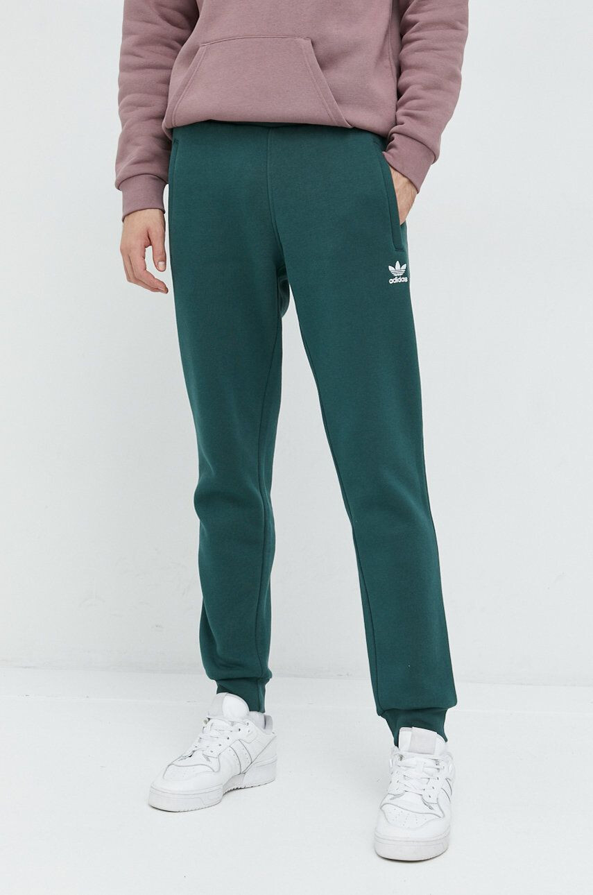 adidas Originals Spodnji del trenirke moški zelena barva - Pepit.si