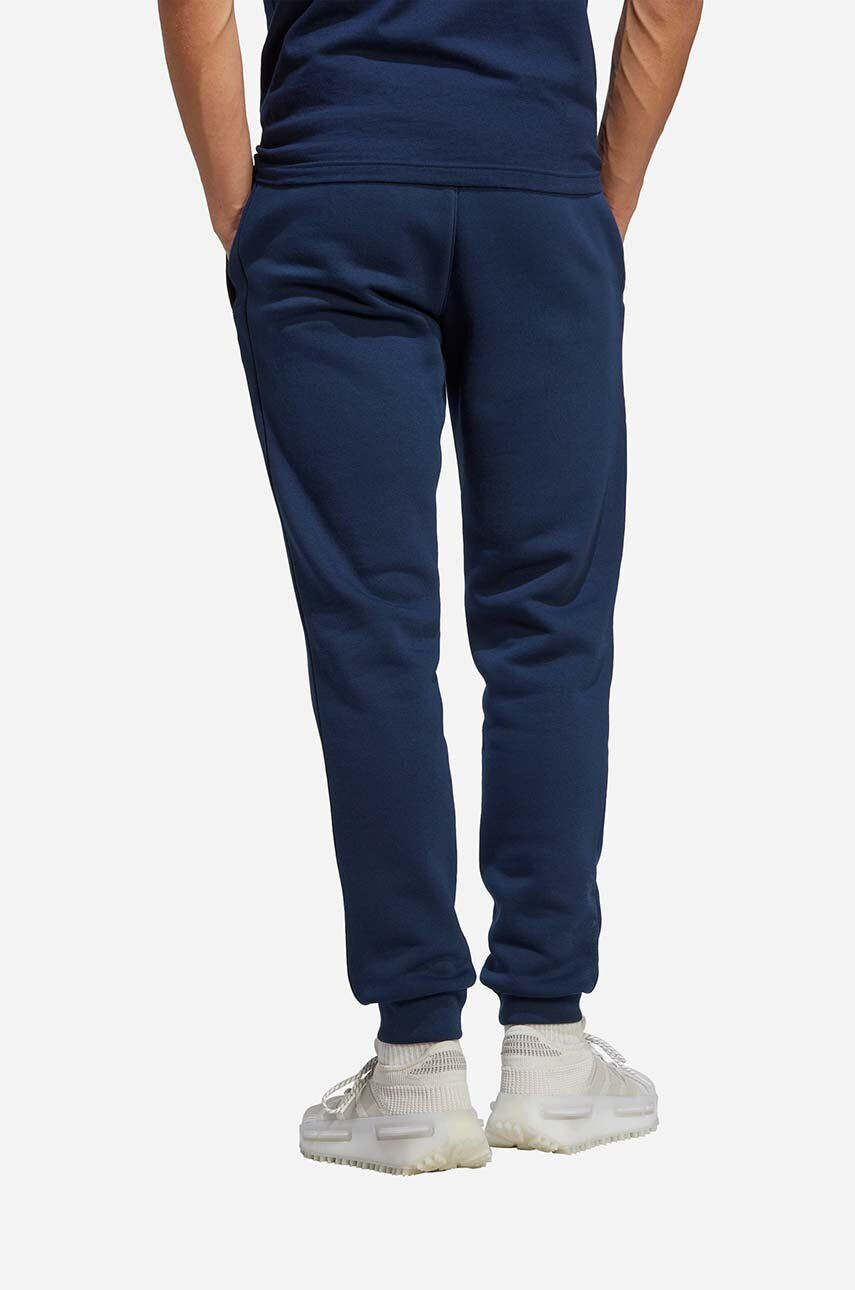 adidas Originals Spodnji del trenirke Trefoil Essentials Pants mornarsko modra barva - Pepit.si