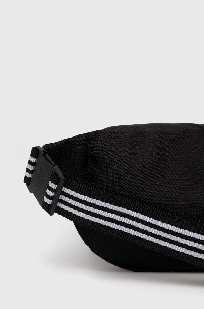 adidas Originals Torbica za okoli pasu črna barva - Pepit.si