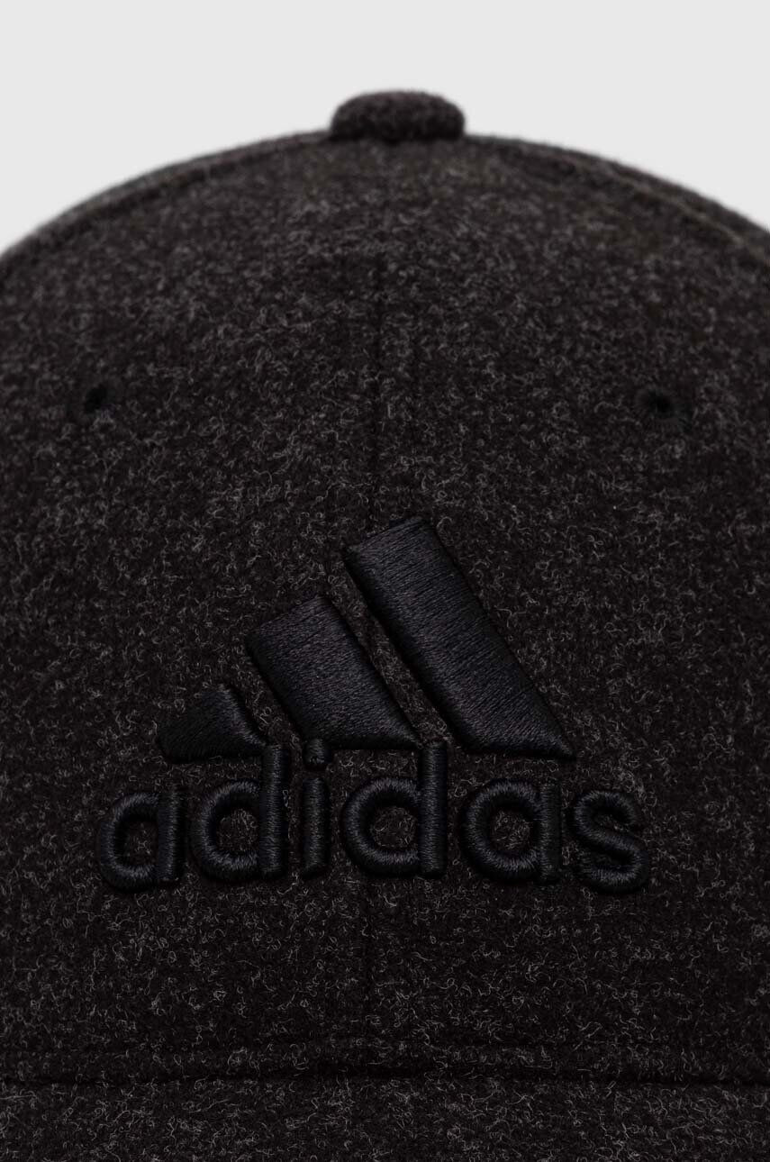 adidas Performance Kapa s šiltom črna barva - Pepit.si