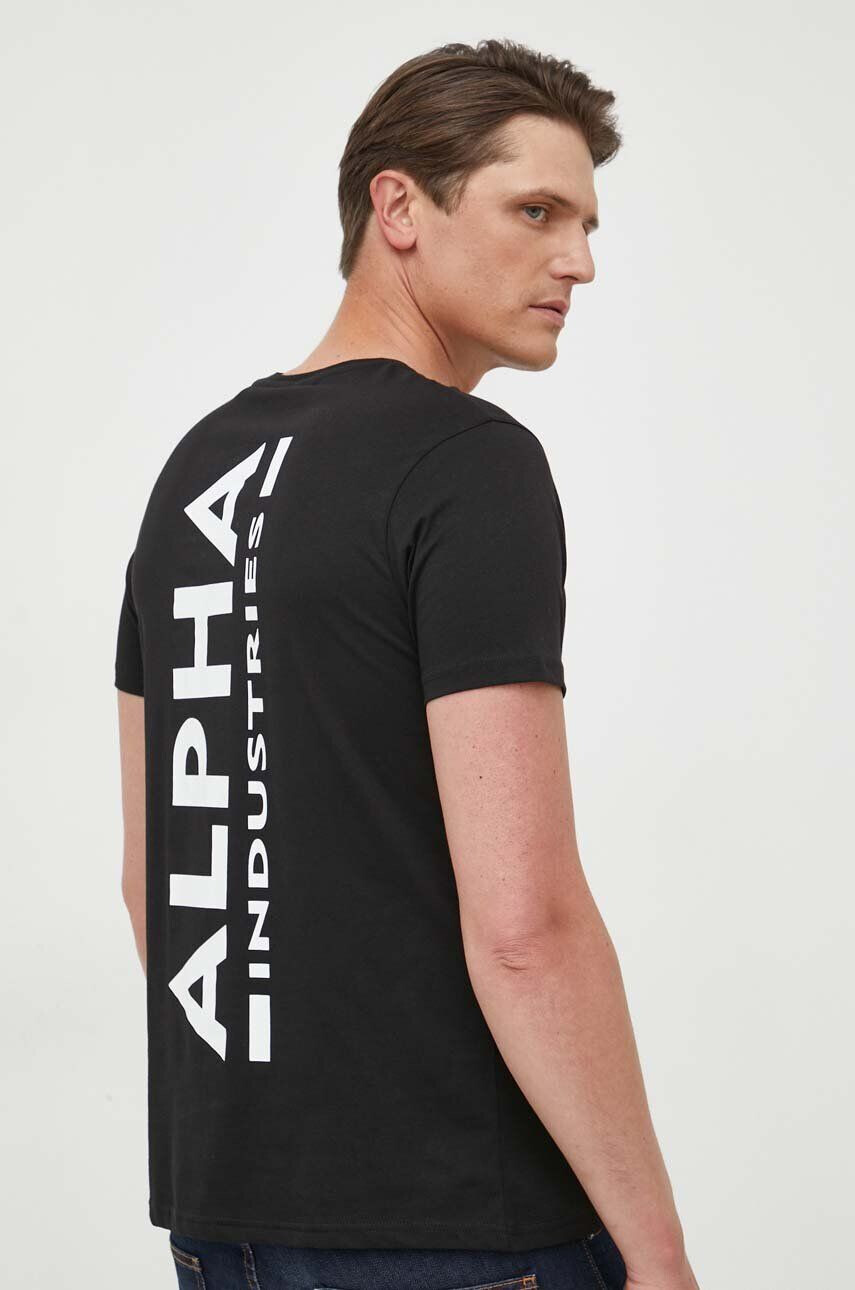 Alpha Industries Bombažna kratka majica Koszulka Backprint T 128507 03 črna barva - Pepit.si