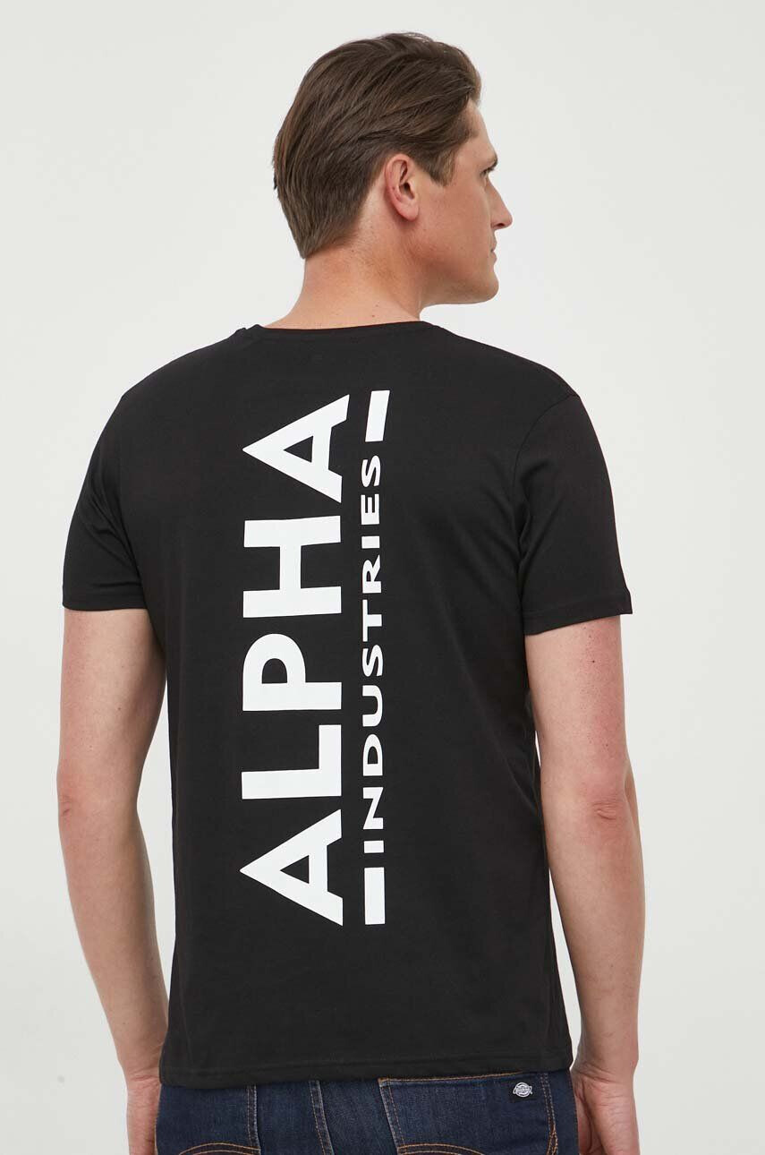 Alpha Industries Bombažna kratka majica Koszulka Backprint T 128507 03 črna barva - Pepit.si