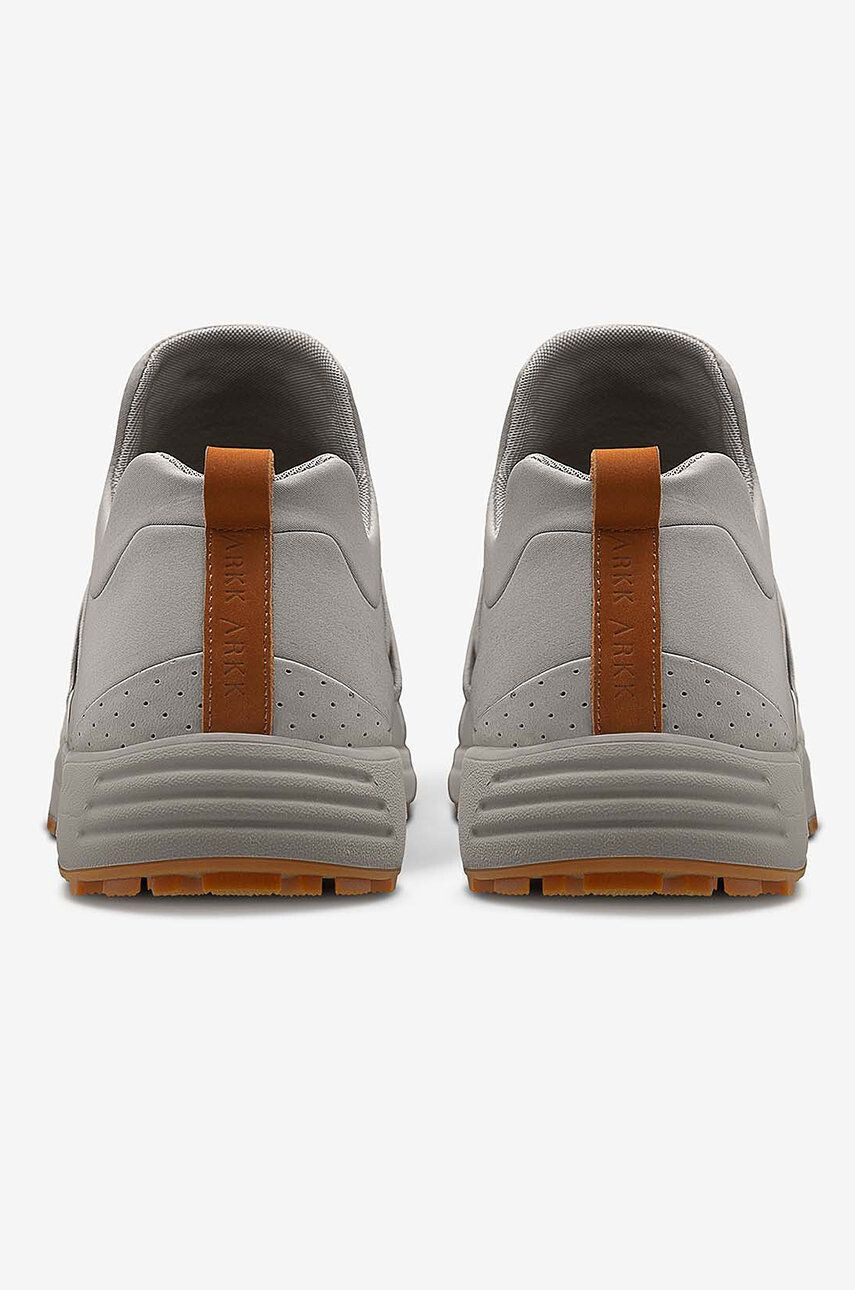 Arkk Copenhagen Superge Raven Nubuck S-e15 bež barva - Pepit.si