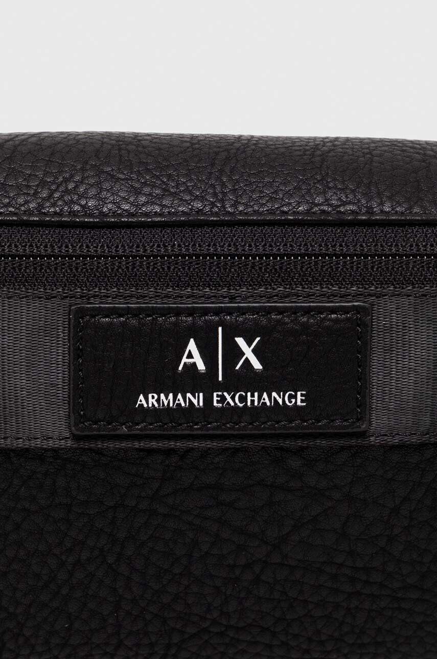 Armani Exchange Torbica za okoli pasu črna barva - Pepit.si