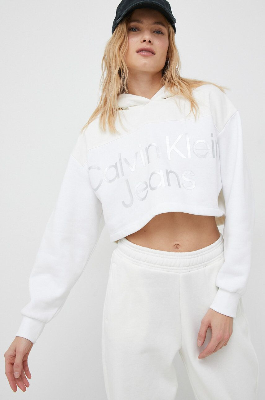 Calvin Klein Jeans Bluza ženska bela barva s kapuco - Pepit.si