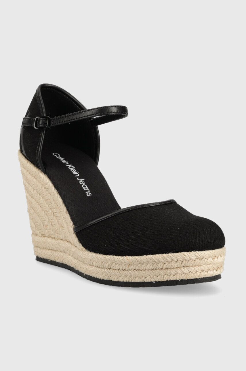 Calvin Klein Jeans Espadrile WEDGE SANDAL CLOSE TOE ESS ženski črna barva YW0YW01194 - Pepit.si