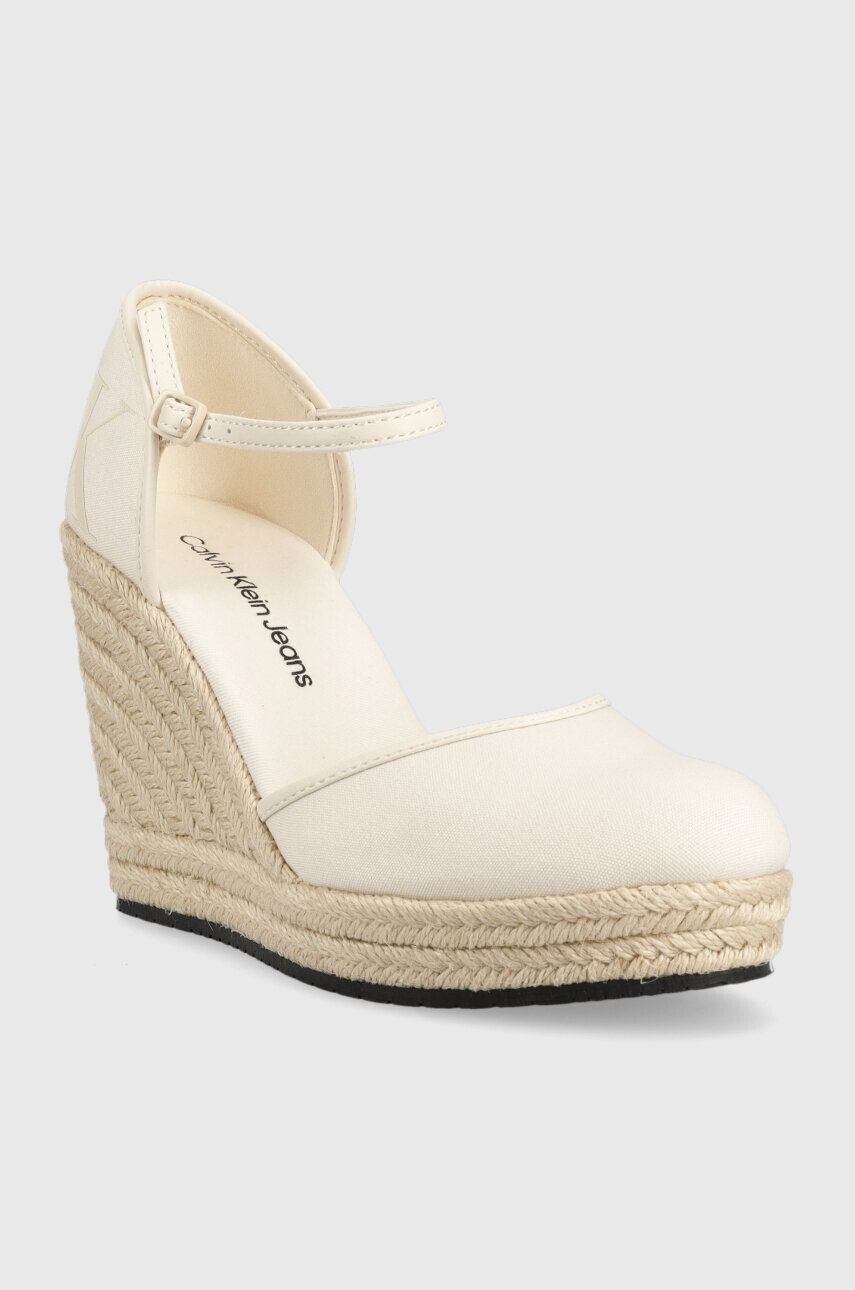 Calvin Klein Jeans Espadrile WEDGE SANDAL CLOSE TOE ESS ženski bež barva YW0YW01194 - Pepit.si