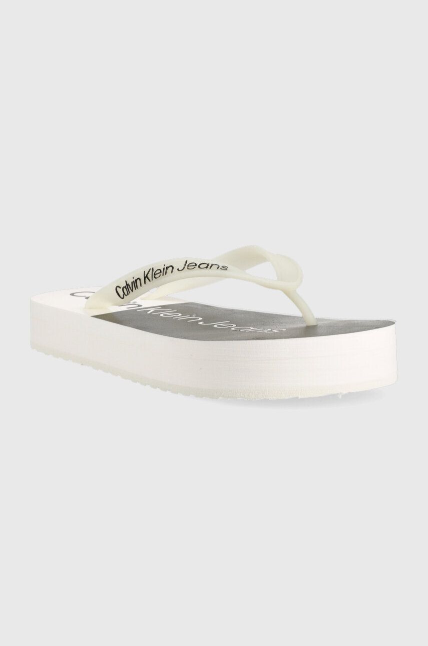 Calvin Klein Jeans Japonke BEACH SANDAL FLATFORM ženske bela barva YW0YW00716 - Pepit.si