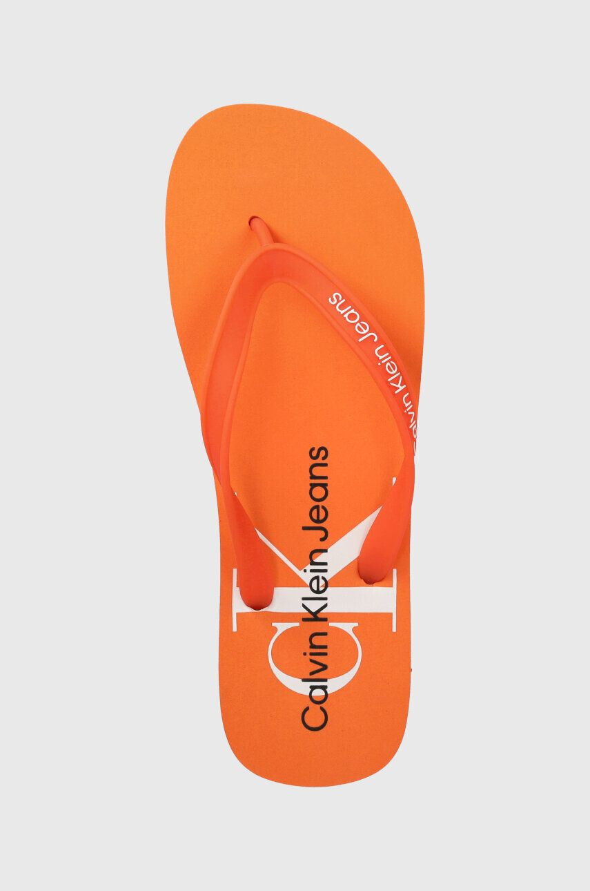 Calvin Klein Jeans Japonke BEACH SANDAL MONOGRAM TPU moške oranžna barva - Pepit.si