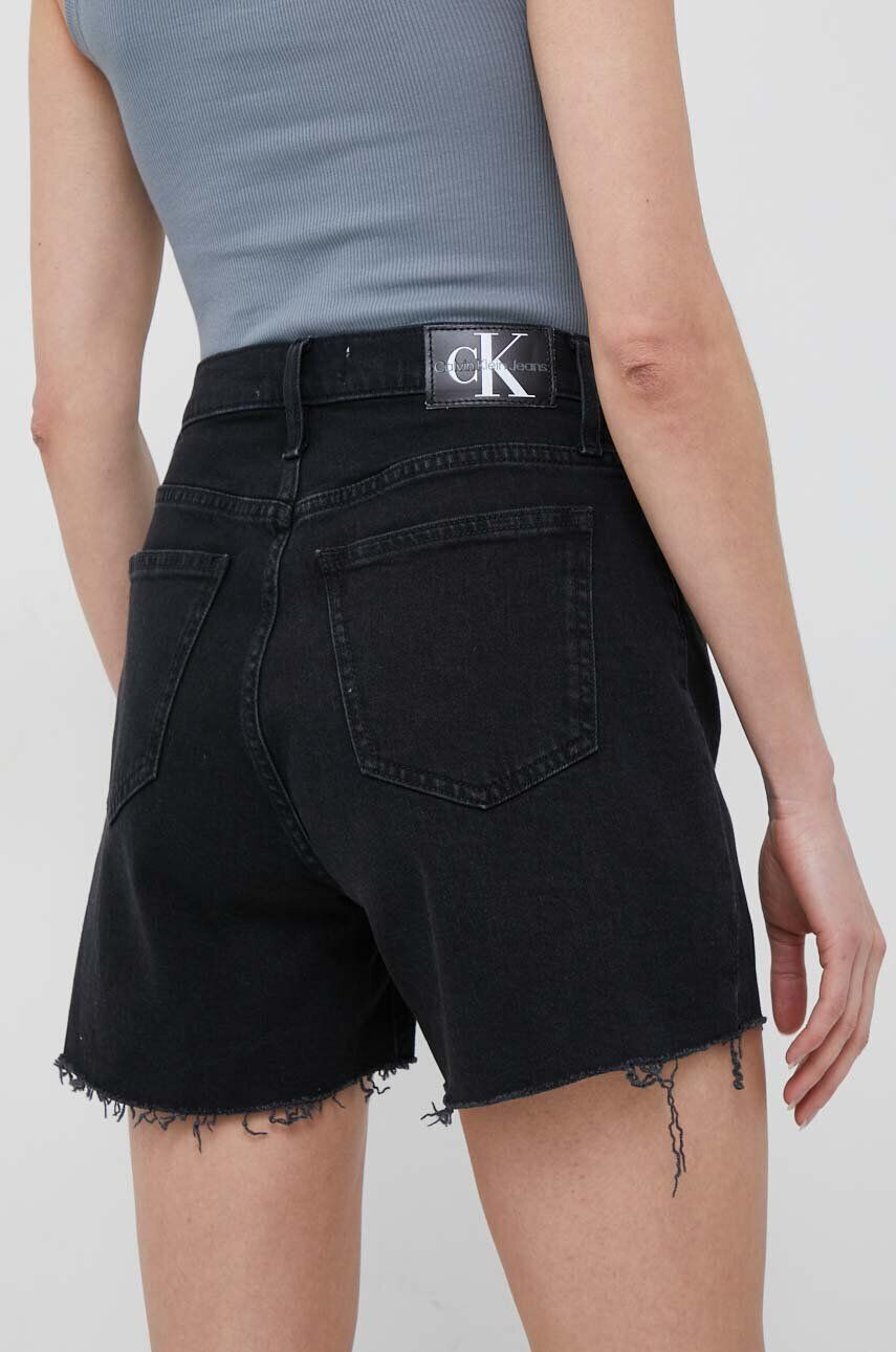 Calvin Klein Jeans Jeans kratke hlače ženski črna barva - Pepit.si