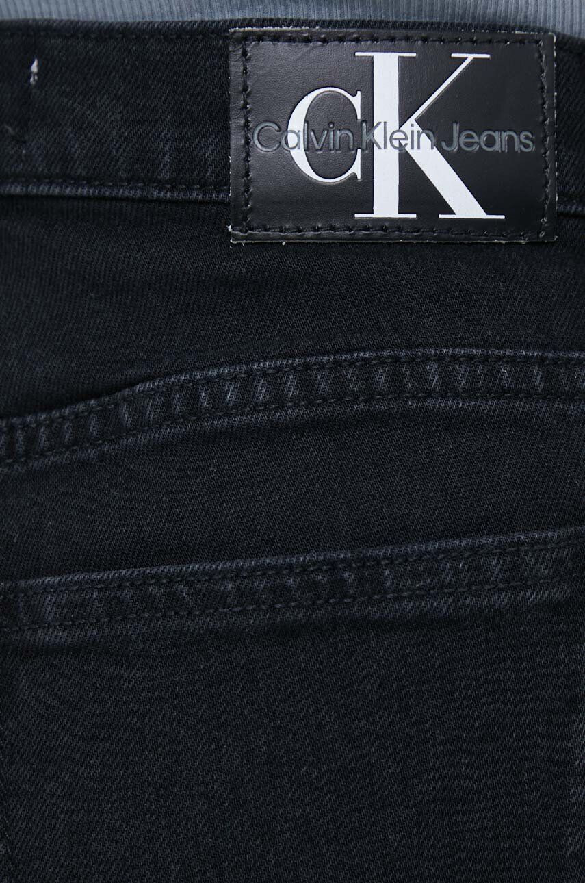 Calvin Klein Jeans Jeans kratke hlače ženski črna barva - Pepit.si