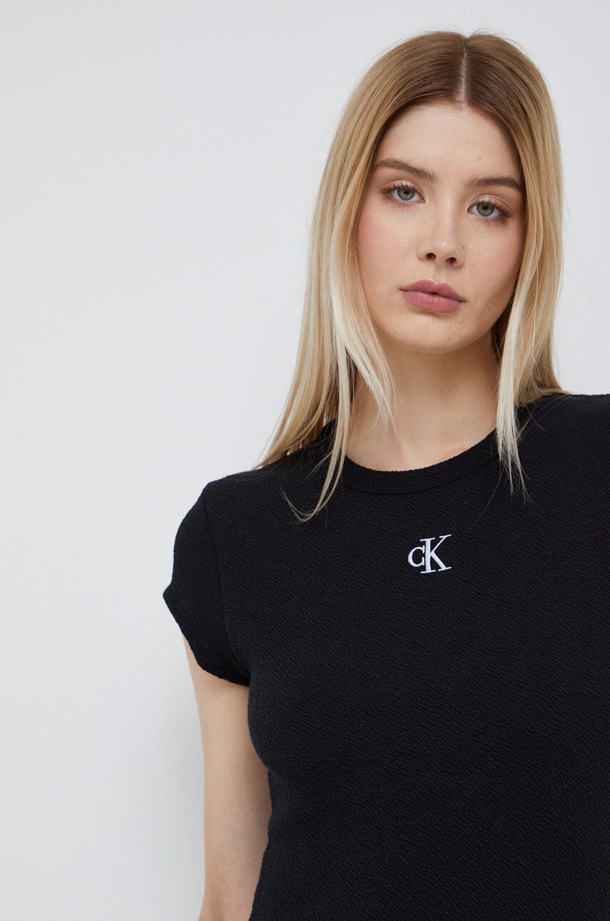 Calvin Klein Jeans Kratka majica ženski črna barva - Pepit.si