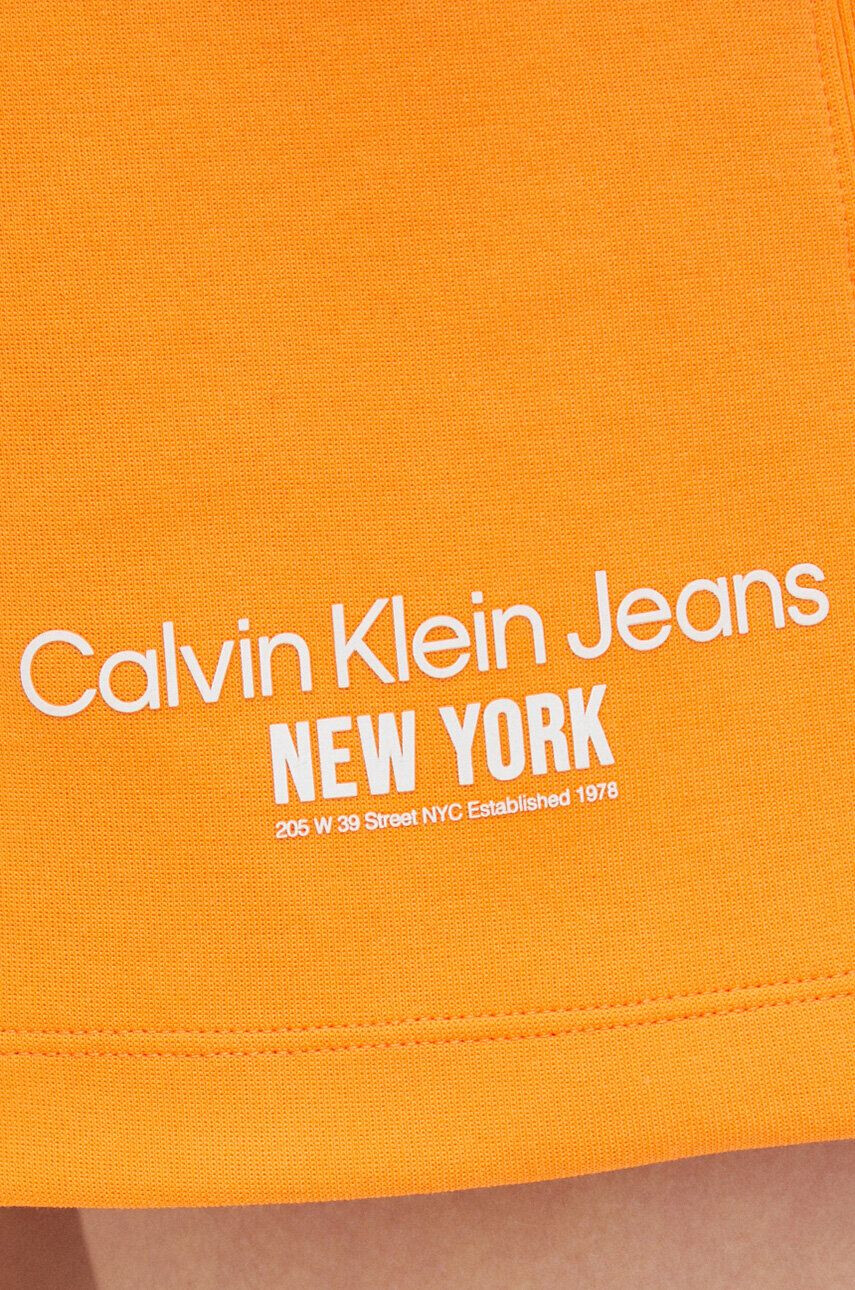 Calvin Klein Jeans Kratke hlače ženski oranžna barva - Pepit.si