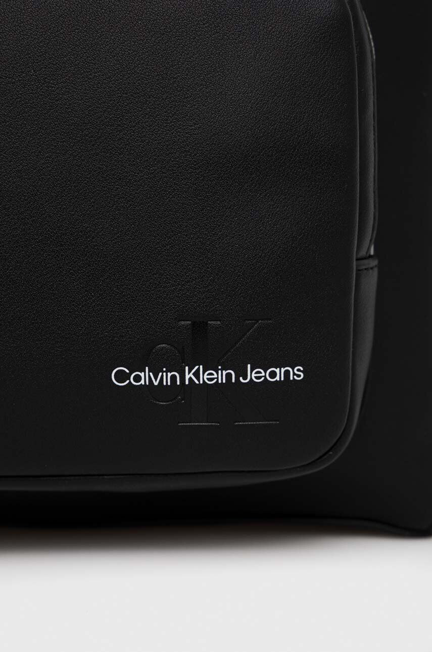 Calvin Klein Jeans Nahrbtnik - Pepit.si