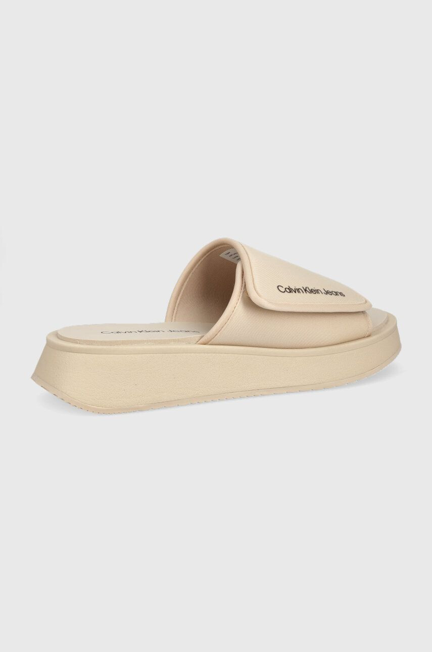 Calvin Klein Jeans Natikači One-strap Sandal ženski bež barva - Pepit.si