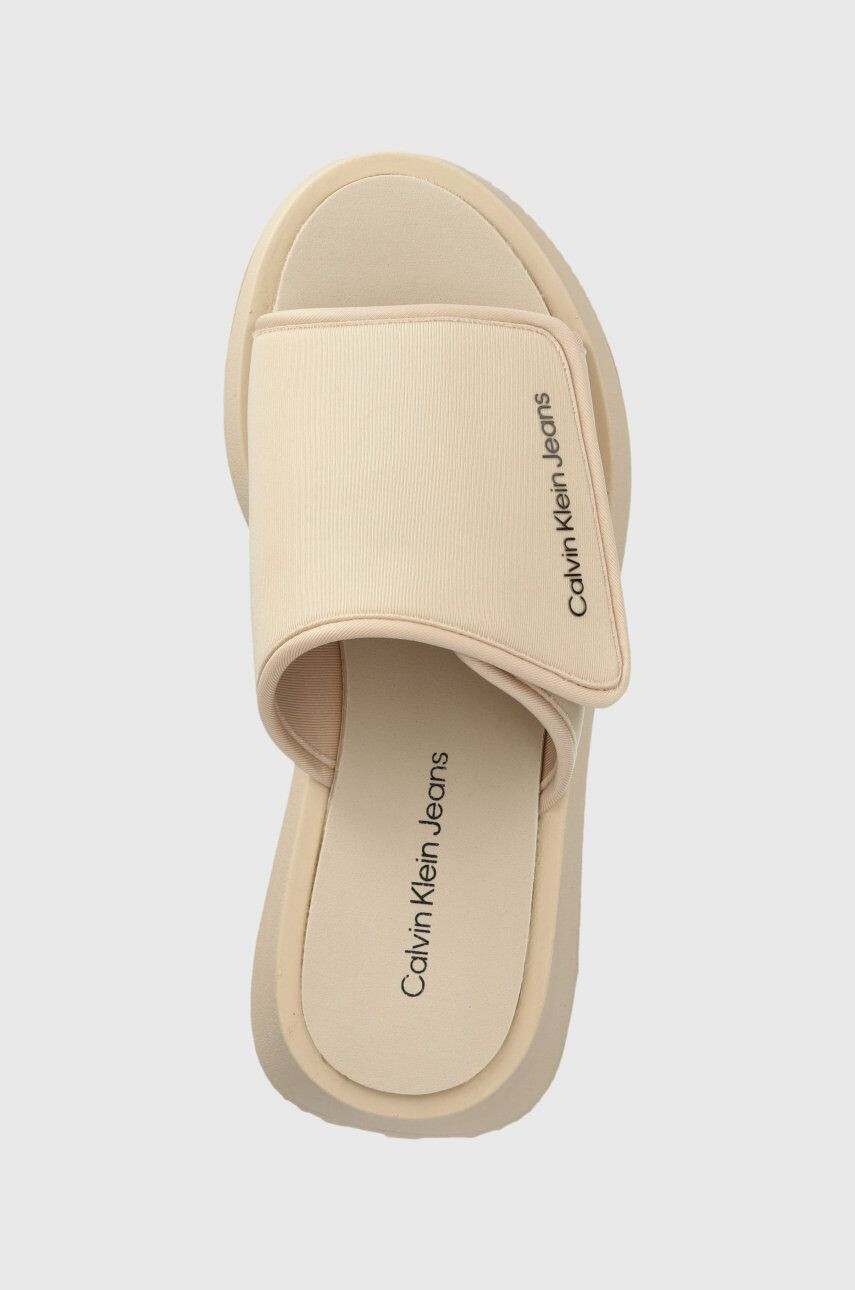 Calvin Klein Jeans Natikači One-strap Sandal ženski bež barva - Pepit.si