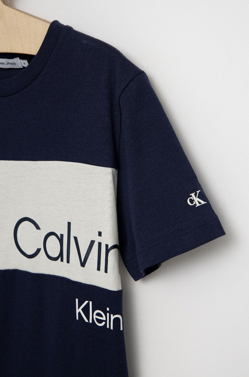 Calvin Klein Jeans Otroška bombažna kratka majica - Pepit.si