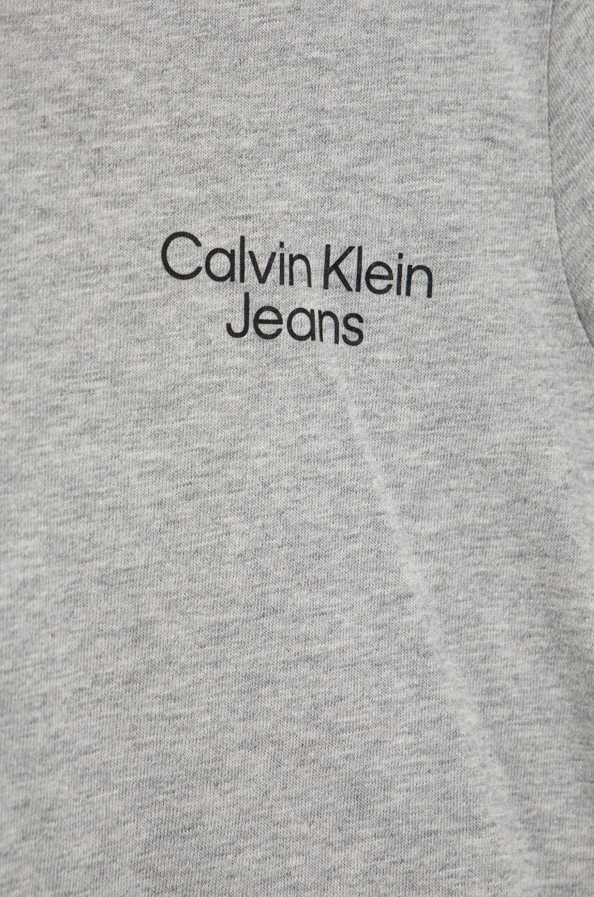 Calvin Klein Jeans Otroški bombažen t-shirt siva barva - Pepit.si