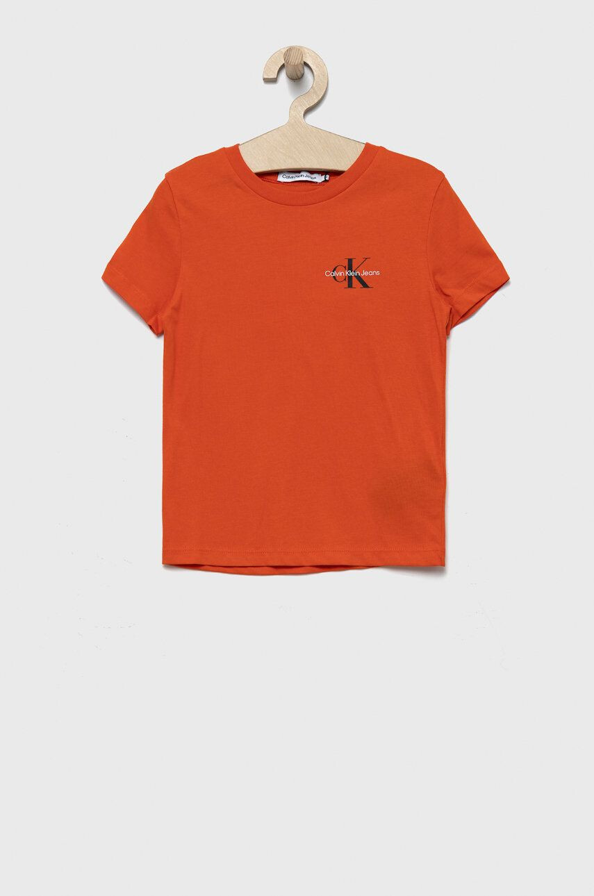 Calvin Klein Jeans Otroški bombažen t-shirt oranžna barva - Pepit.si