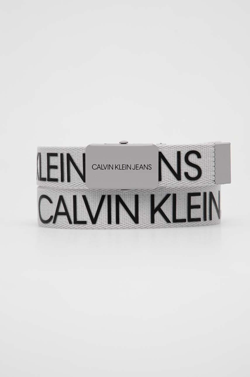 Calvin Klein Jeans Otroški pas siva barva - Pepit.si