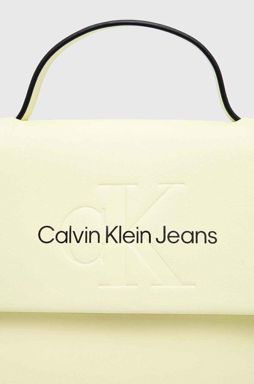 Calvin Klein Jeans Torbica rumena barva - Pepit.si