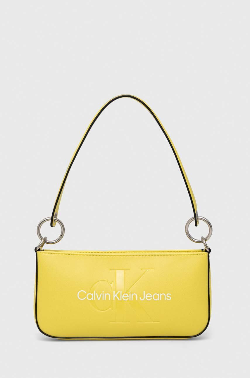 Calvin Klein Jeans Torbica rumena barva - Pepit.si