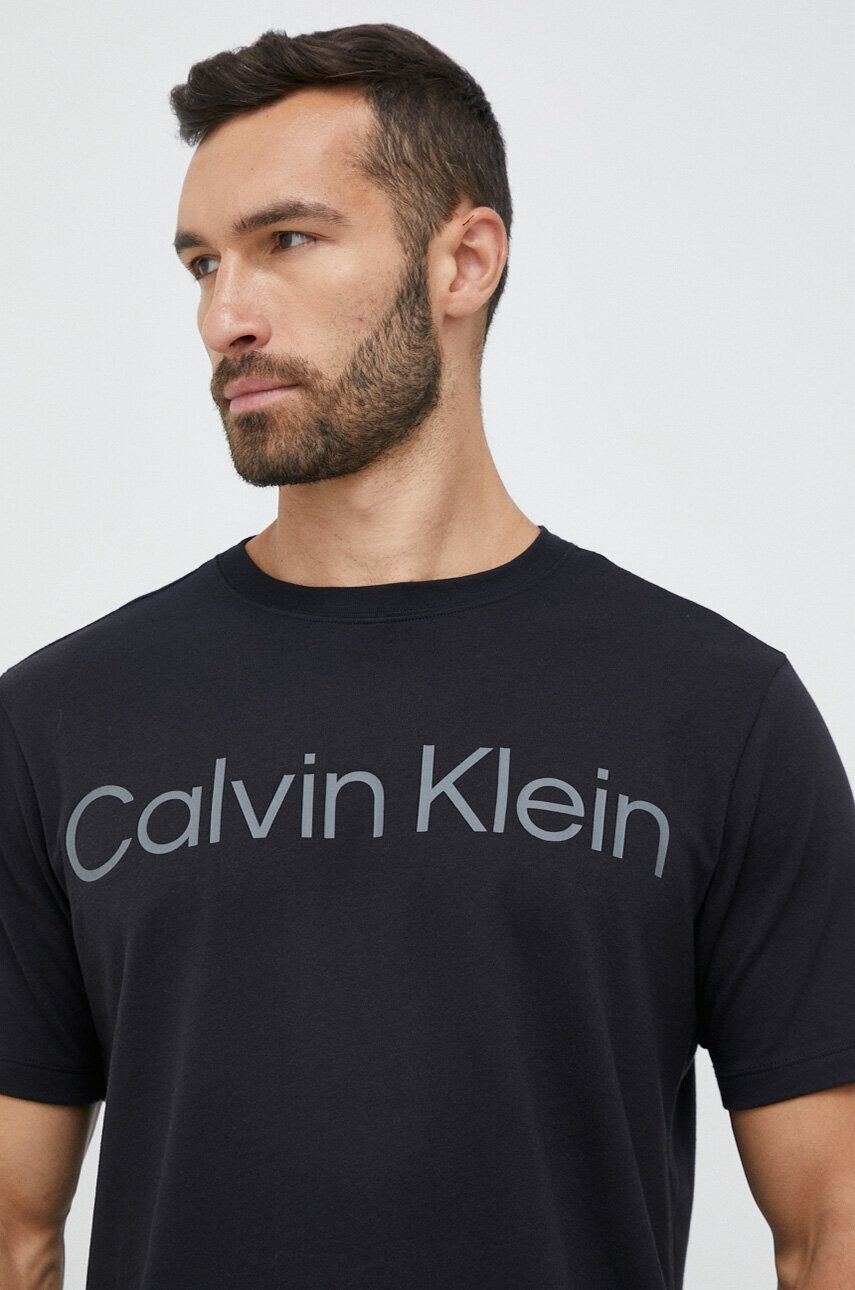 Calvin Klein Performance Kratka majica moški črna barva - Pepit.si