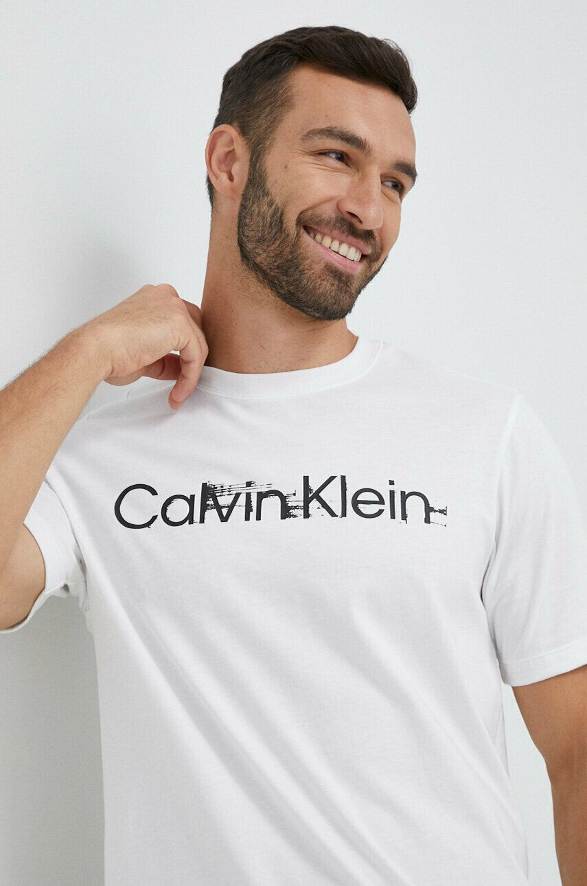 Calvin Klein Performance Športna kratka majica Essentials - Pepit.si