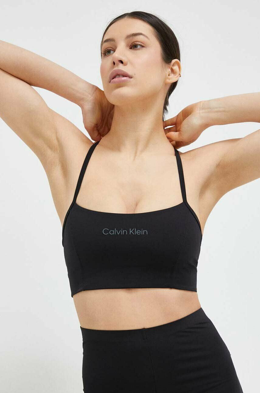 Calvin Klein Performance Športni modrček Essentials črna barva - Pepit.si