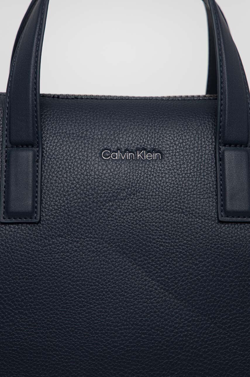 Calvin Klein Torba mornarsko modra barva - Pepit.si