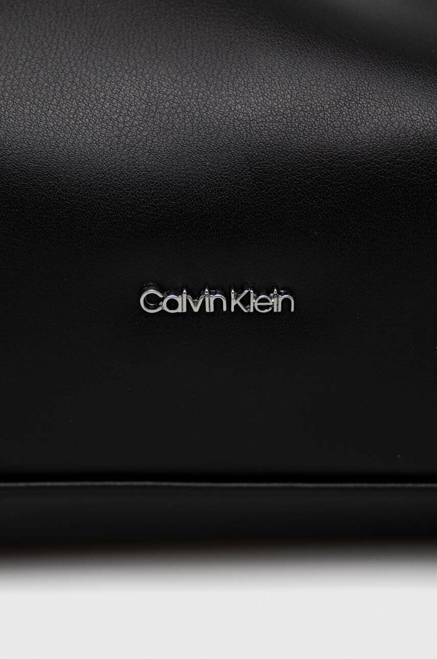 Calvin Klein Torbica črna barva - Pepit.si