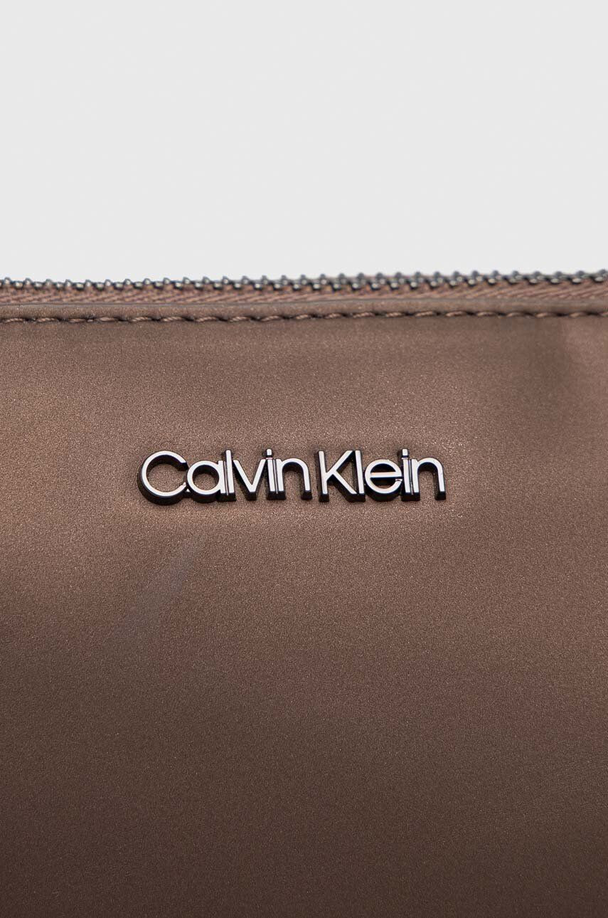 Calvin Klein torbica rjava barva - Pepit.si