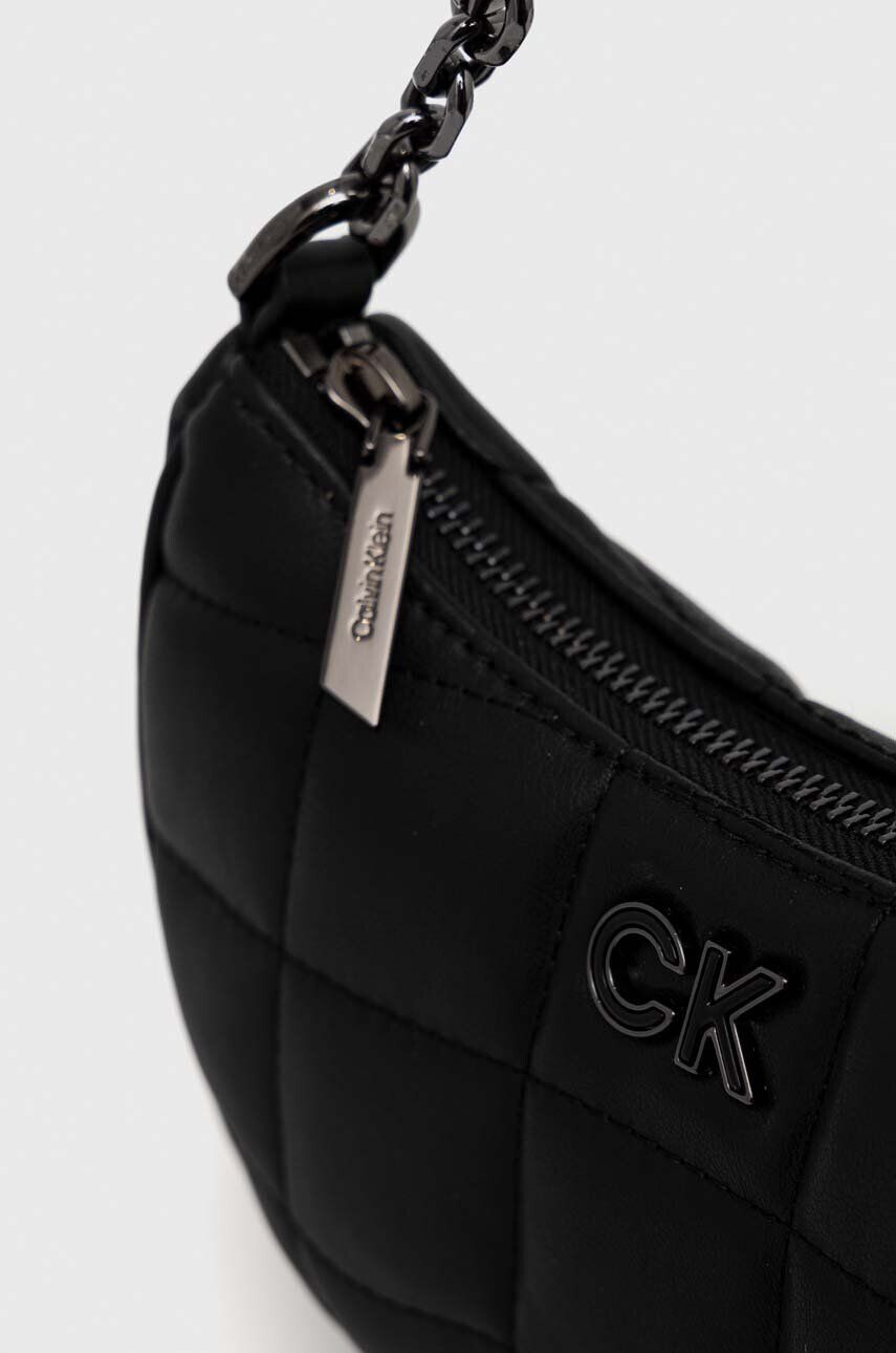 Calvin Klein Torbica črna barva - Pepit.si