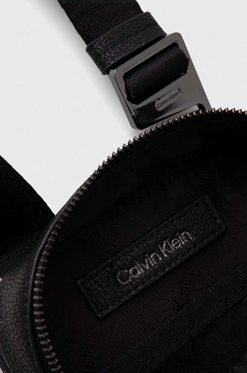 Calvin Klein Torbica za okoli pasu črna barva - Pepit.si