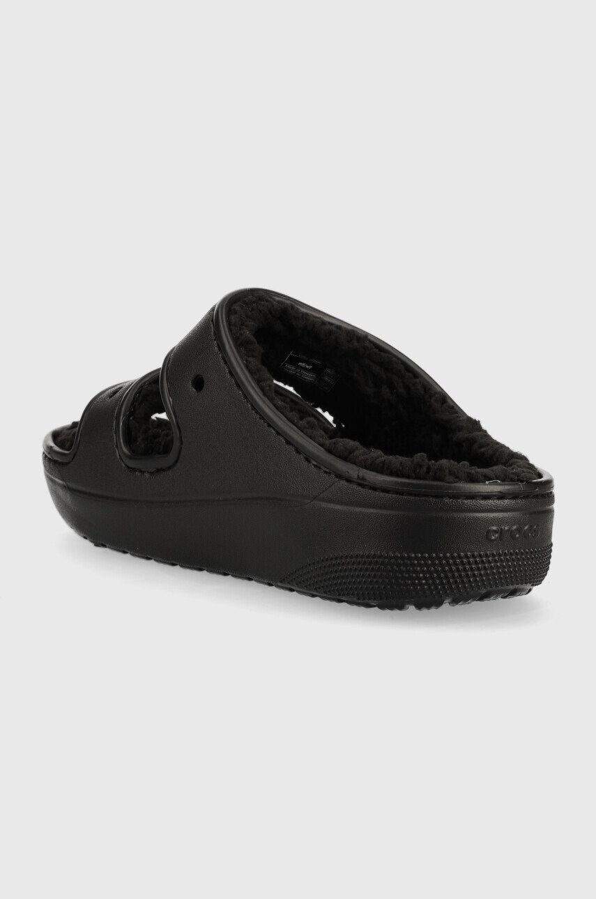 Crocs Natikači Classic Cozzzy Sandal črna barva - Pepit.si