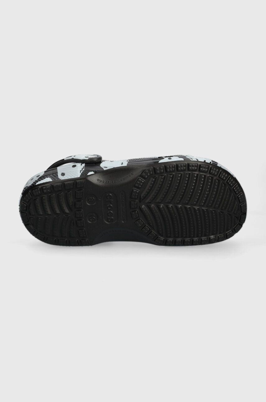 Crocs Natikači Classic Dice Clog črna barva 208762 - Pepit.si