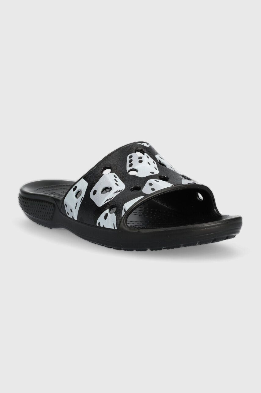 Crocs Natikači Classic Dice Print Slide ženski črna barva 208769 - Pepit.si