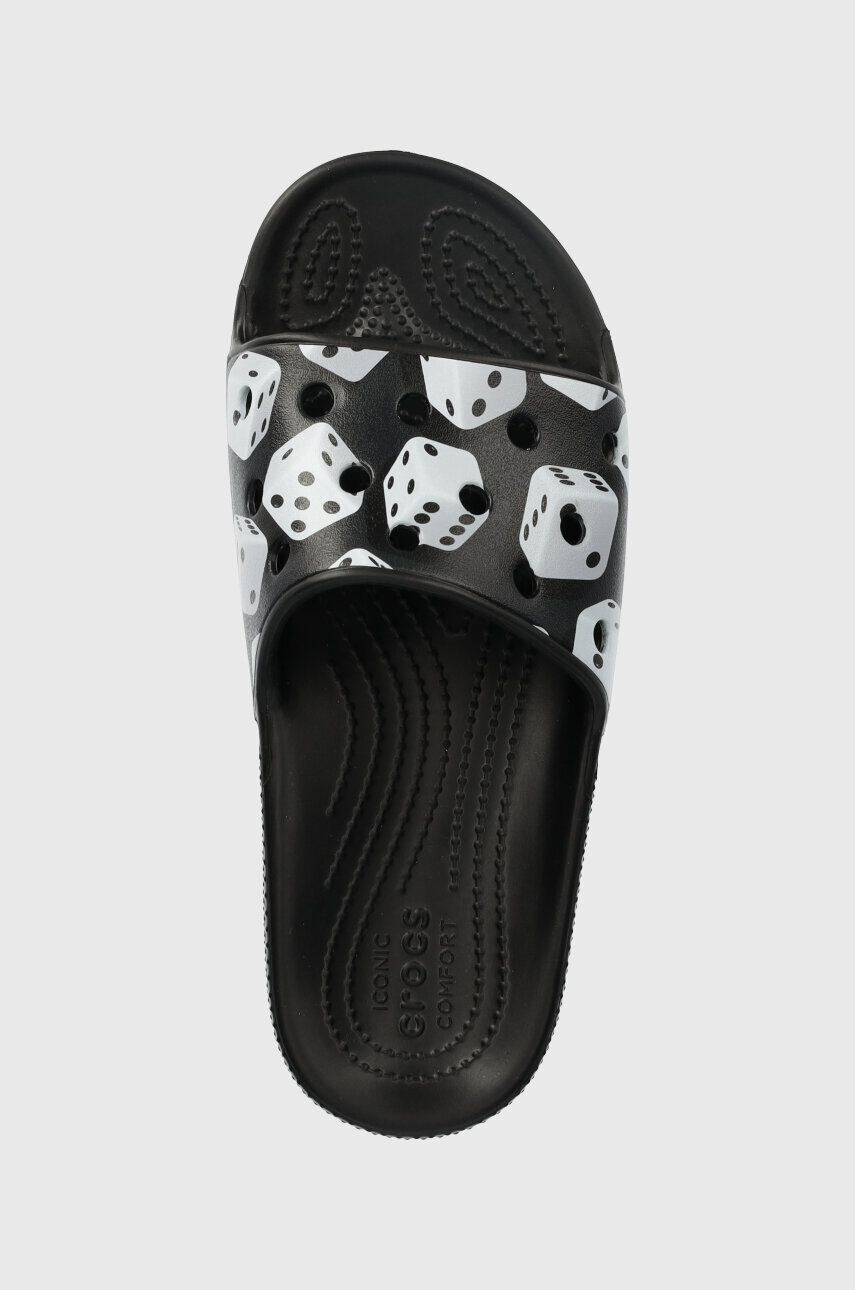 Crocs Natikači Classic Dice Print Slide ženski črna barva 208769 - Pepit.si