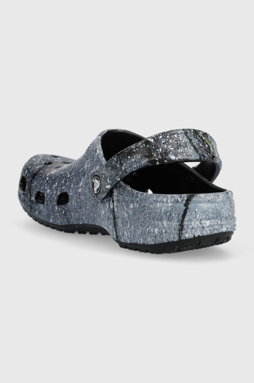 Crocs Natikači Classic Hyper Real ženski mornarsko modra barva 208343 - Pepit.si