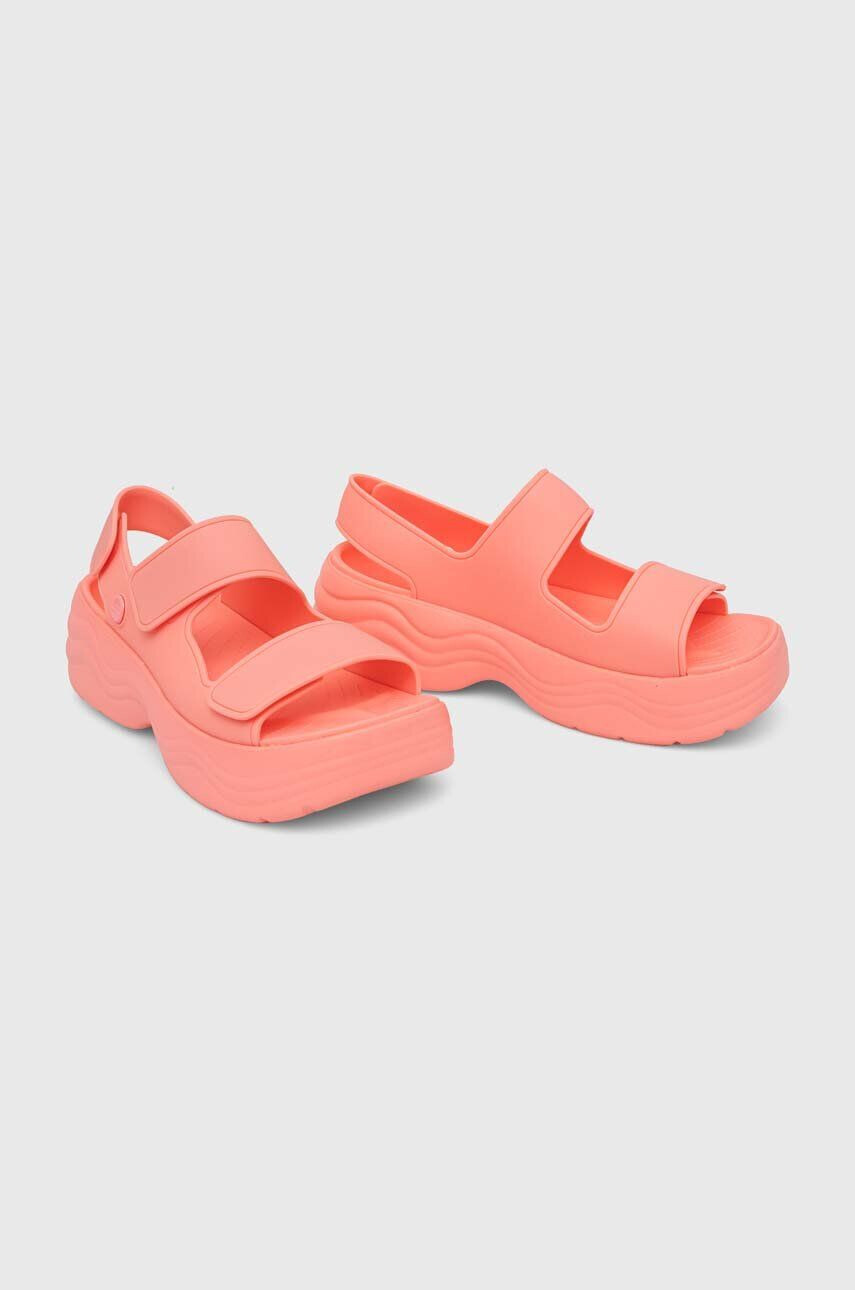 Crocs Sandali Skyline Slide ženski oranžna barva 208183 - Pepit.si